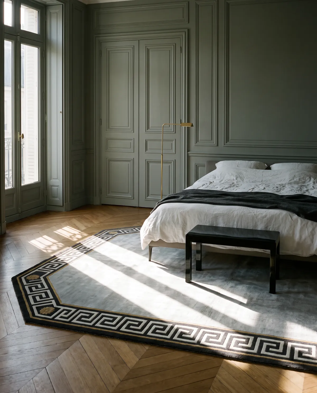 Aaina, a rug from the Darbar collection, in a room